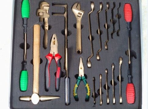 點擊查看詳細信息<br>標題：無火花工具組 閱讀次數(shù)：6360