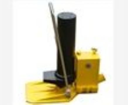 點(diǎn)擊查看詳細(xì)信息<br>標(biāo)題：GYQD-196型寬枕板起道器 閱讀次數(shù)：2620