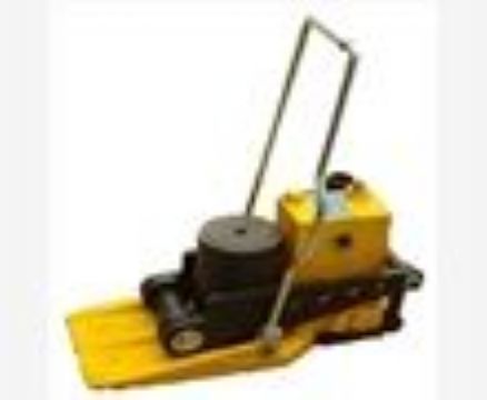 點(diǎn)擊查看詳細(xì)信息<br>標(biāo)題：YQD-245型液壓起道器 閱讀次數(shù)：2028