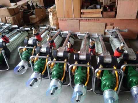 點(diǎn)擊查看詳細(xì)信息<br>標(biāo)題：MQT-130/2.8型氣動(dòng)錨桿鉆機(jī)15898635797 0537-3202711 閱讀次數(shù)：2633