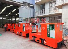 點擊查看詳細信息<br>標題：架線式電機車 閱讀次數：2022